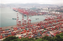 Hàn Quốc cấm tàu thuyền nước thứ ba trên đường tới Triều Tiên cập cảng